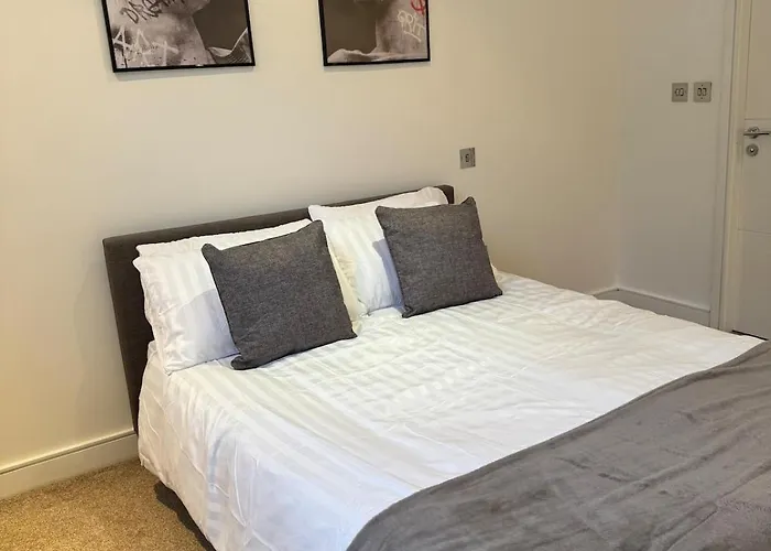 Centre * Leeds (West Yorkshire)