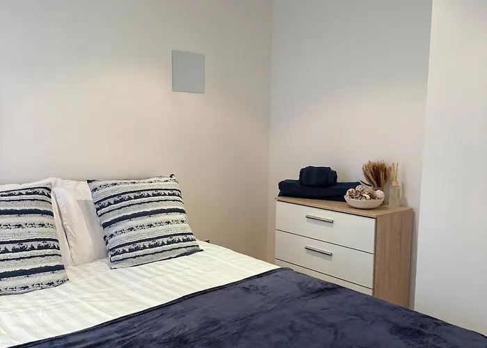 Centre * Leeds (West Yorkshire)